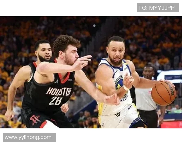 2018年火箭与勇士季后赛第四场激战回顾与精彩瞬间分析