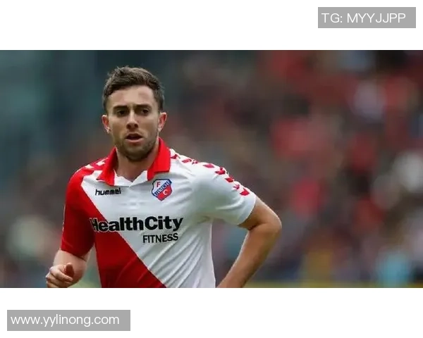 乌德勒支主场迎战赫拉克勒斯争夺联赛关键三分的激烈对决